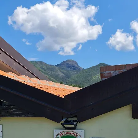 Bed & Breakfast La Vivenda 3*