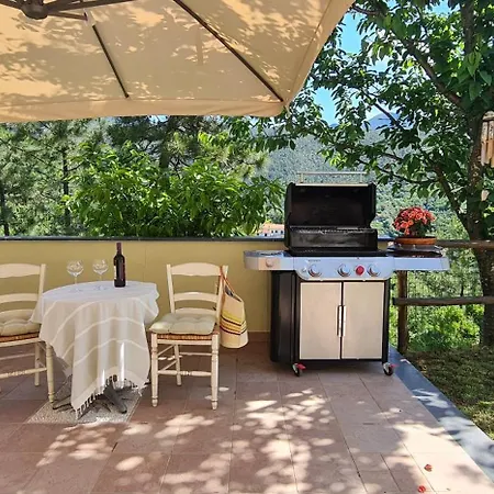 Bed & Breakfast La Vivenda 3*